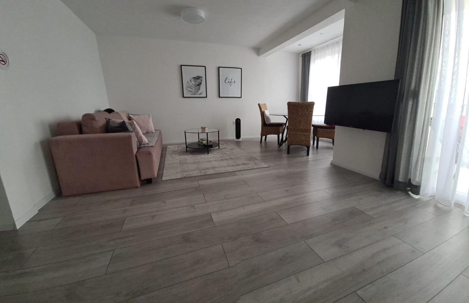 Apartment Merry - Free Garage & Parking Mostar Buitenkant foto