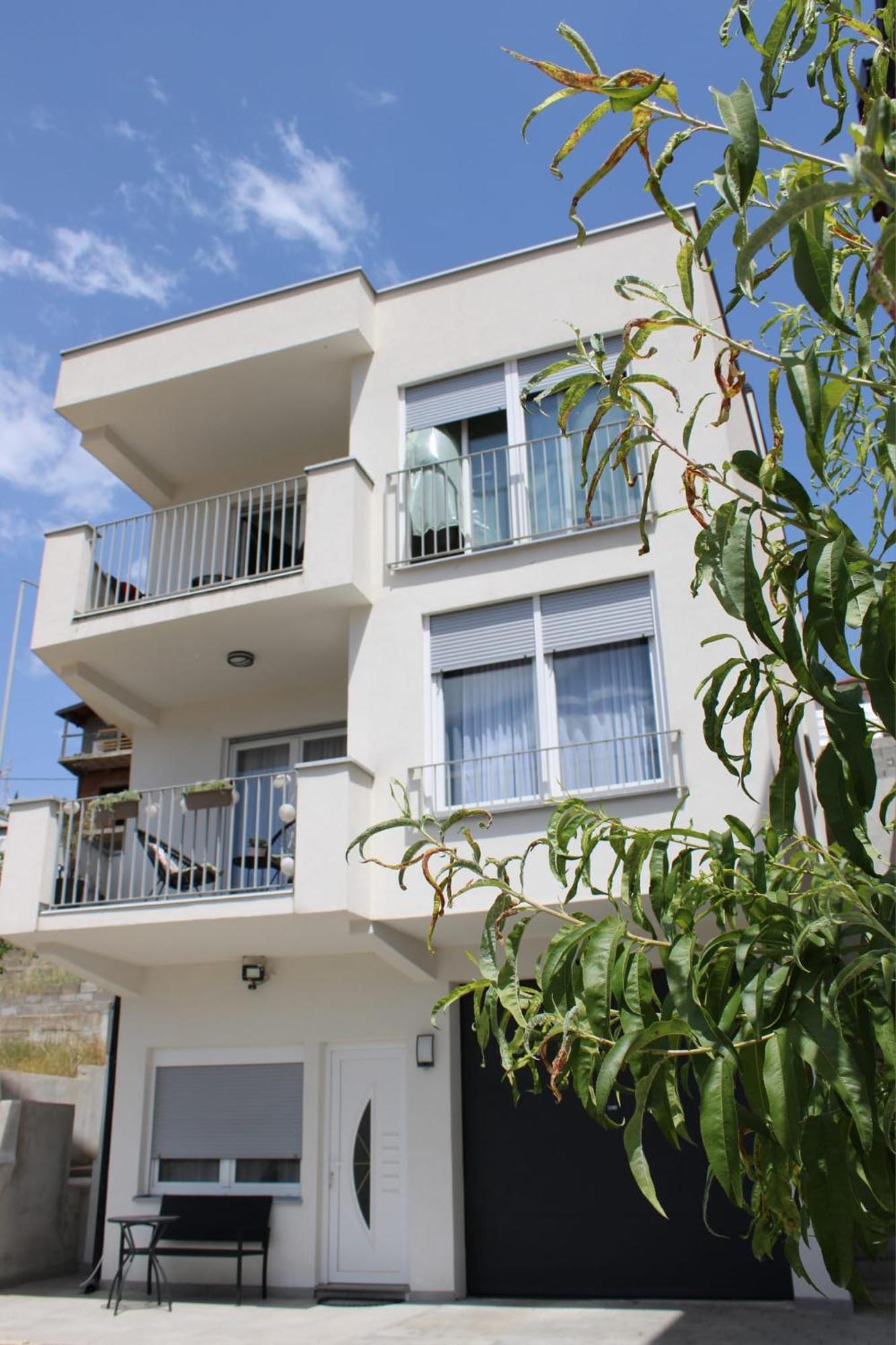 Apartment Merry - Free Garage & Parking Mostar Buitenkant foto