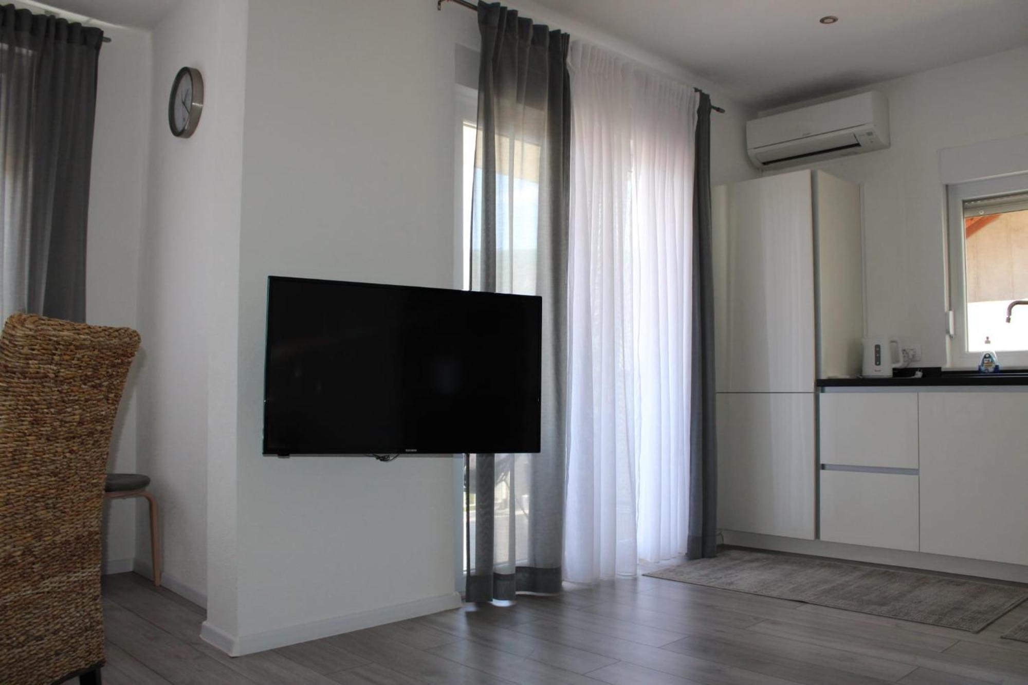 Apartment Merry - Free Garage & Parking Mostar Buitenkant foto