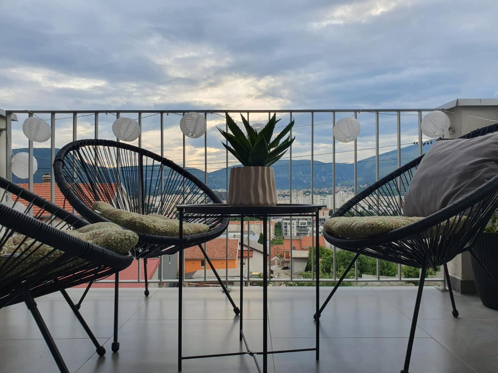Apartment Merry - Free Garage & Parking Mostar Buitenkant foto