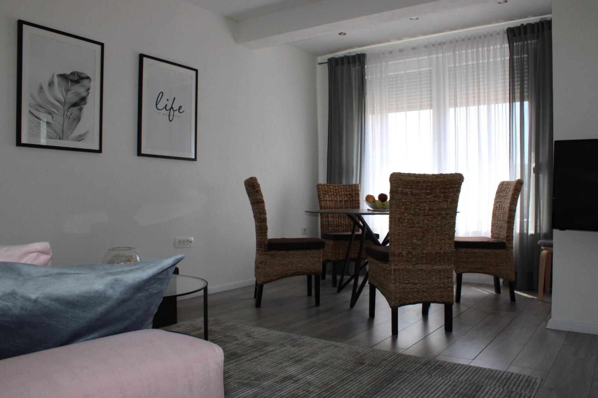 Apartment Merry - Free Garage & Parking Mostar Buitenkant foto
